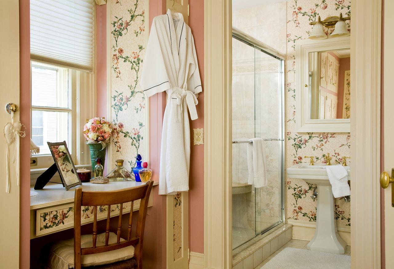 A B&B At The Edward Harris House Inn Рочестер Экстерьер фото